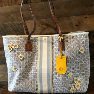 Tory Burch Large Tote. Sold out!